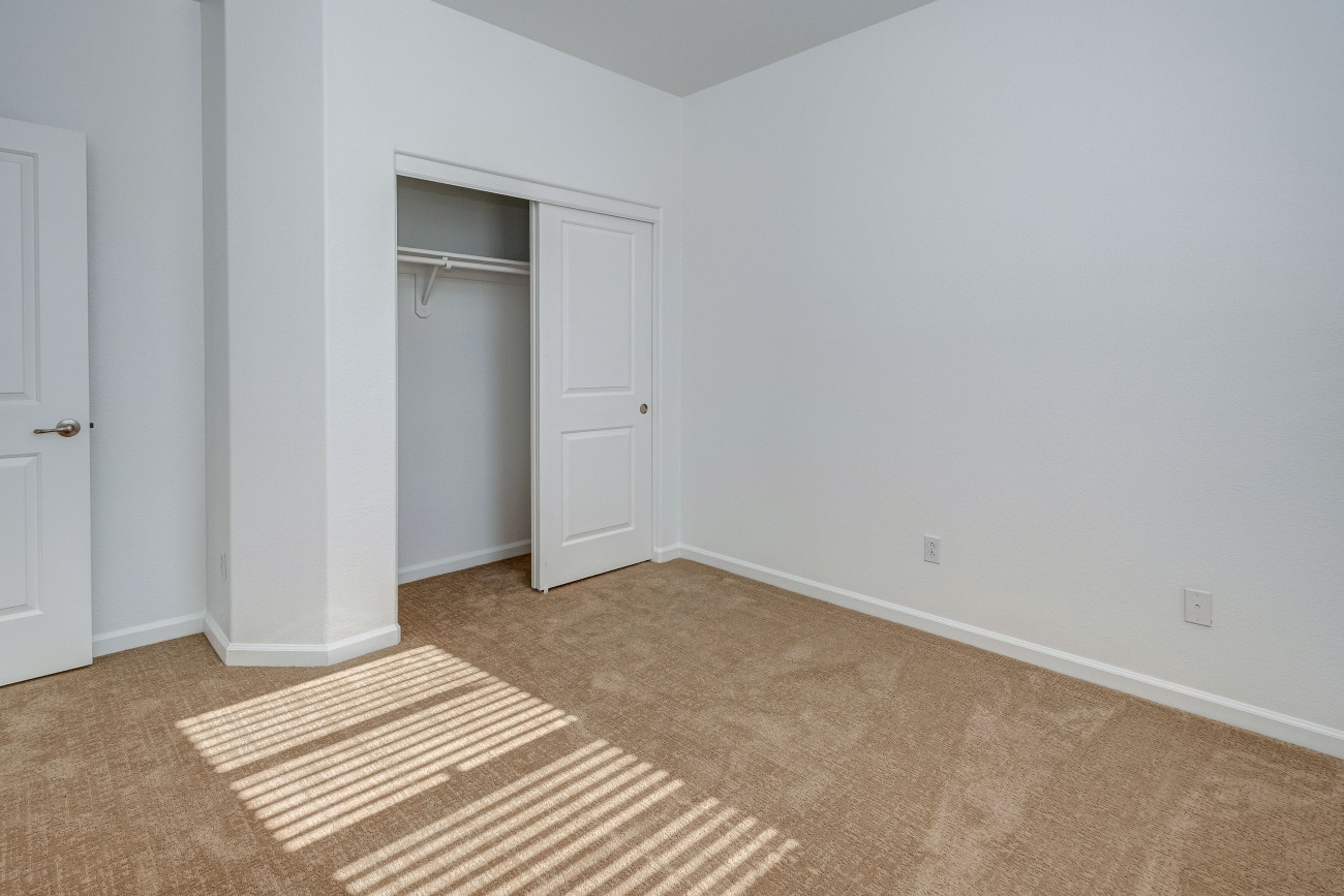 1652 Glenmore-37.jpg